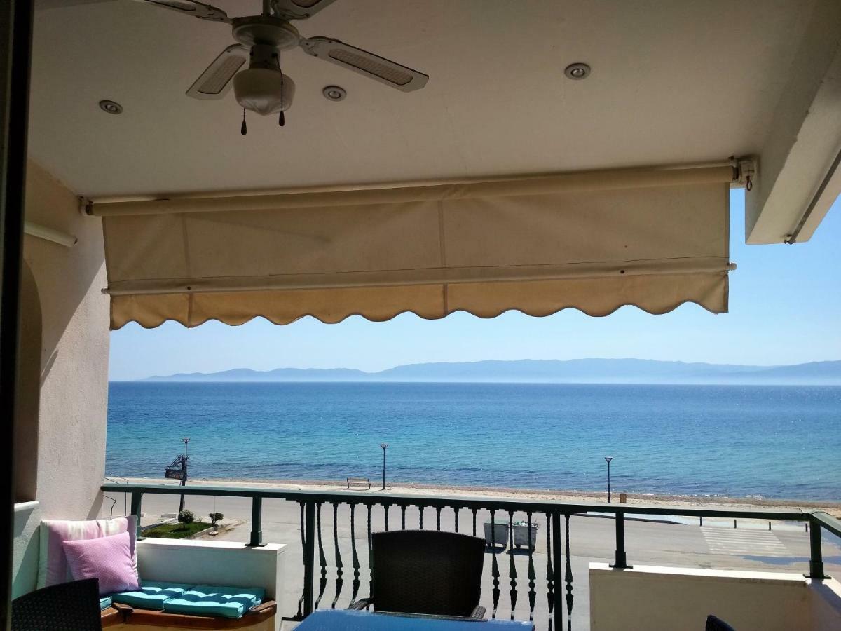 OfrínionLuxury Sea Viewアパートメント エクステリア 写真
